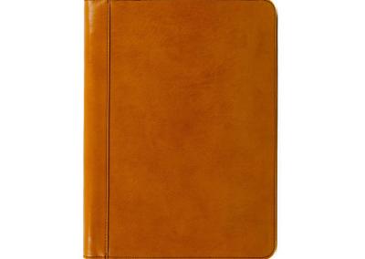 Odinis dokumentu bloknotu nesiojamo kompiuterio macbook air popieriu A4    plancetes deklas papke imaute is naturalios odos gaminai kaledines gimtadienio jubiliejaus prabangios brangios verslo partneriams dovanos vyrui vyrams teciui sunui rudas gintar