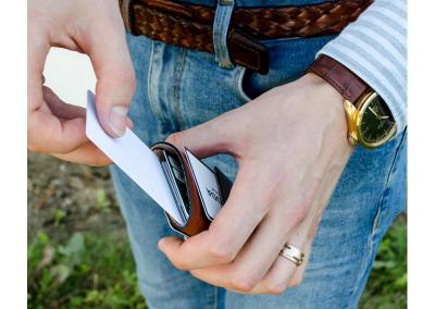 Naturalios odos banko korteliu vizitiniu slim pinigine vyriska vyrui mini maza moderni  deklas is odos imaute odiniai gaminai kaledines gimtadienio prabangios brangios dovanos vyrui vyrams teciui sunui 33