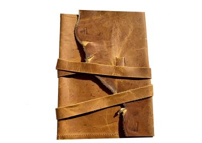 odine vintazine retro senoviska sendinta uzrasine aplankas burtu knyga magic book spell book RPG LARP D and D is naturalios tikros odos dovana fantastui geiemriui dienorastis uzrasine