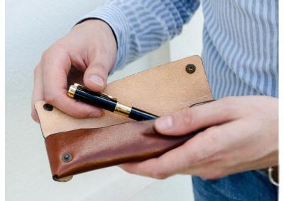 penalas Naturalios odos rasikliu tusinuku parkeriu plunksnakoc piestuku dekla is odos imaute odiniai gaminai kaledines gimtadienio prabangios brangios dovanos vyrui vyrams teciui sunui menininkams dailininkui architektui inzinieriui program