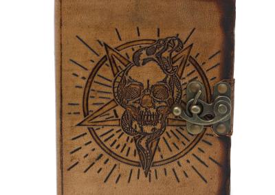 Odinė užrašinė – Pentagon & Skull with Burns Detail Notebook (18x13 cm)