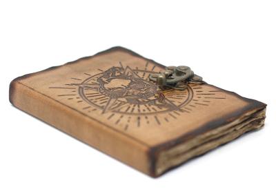 Odinė užrašinė – Pentagon & Skull with Burns Detail Notebook (18x13 cm)