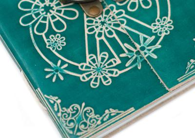 Odinė užrašinė – Green Peace with Lock Notebook (18x13 cm)