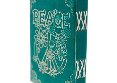 Odinė užrašinė – Green Peace with Lock Notebook (18x13 cm)