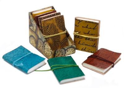 Odinė užrašinė – Mini Assorted Leather Notebooks (10x7.5 cm)