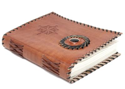 Odinė užrašinė – Black onyx & Compas Notebook (17x12 cm)