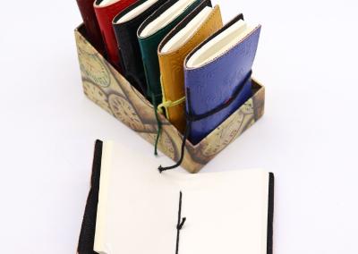 Odinė užrašinė – Assorted Gemstone Chakra Notebooks 9x13cm (display pack)