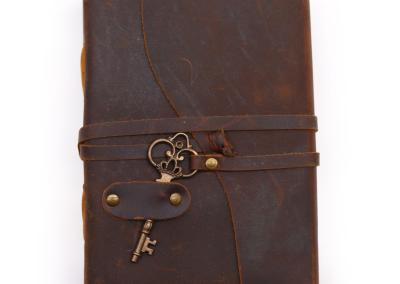 Odinė užrašinė – Oiled Leather & Key - 13x18cm