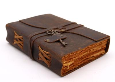 Odinė užrašinė – Oiled Leather & Key - 13x18cm