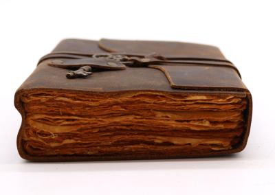 Odinė užrašinė – Oiled Leather & Key - 13x18cm