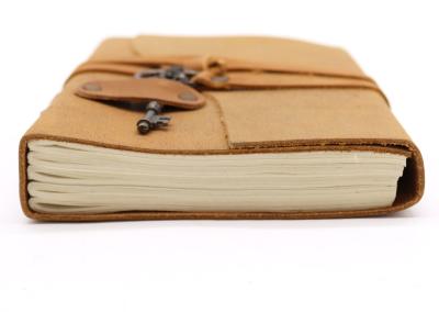 Odinė užrašinė – Oiled Tan Leather & Key - 13x18cm