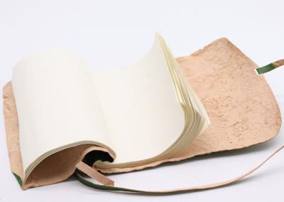 Odinė užrašinė – Rolled Leather Travel Notebook - Green  21x15cm