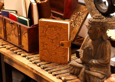 Odinė užrašinė – Embossed Notebooks (7x5