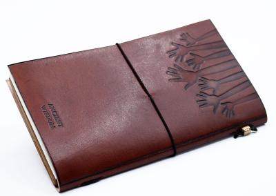 Odinė užrašinė – Handmade Leather Journal - True Friends - Brown (80 pages)